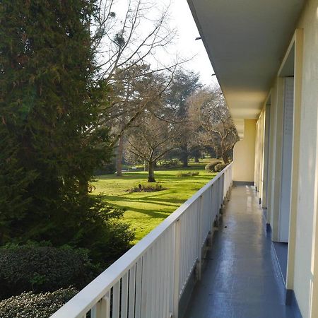 Spacieux F5 au parc arboré Orsay Extérieur photo